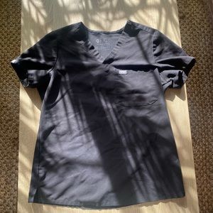 Figs Catarina One Pocket Top